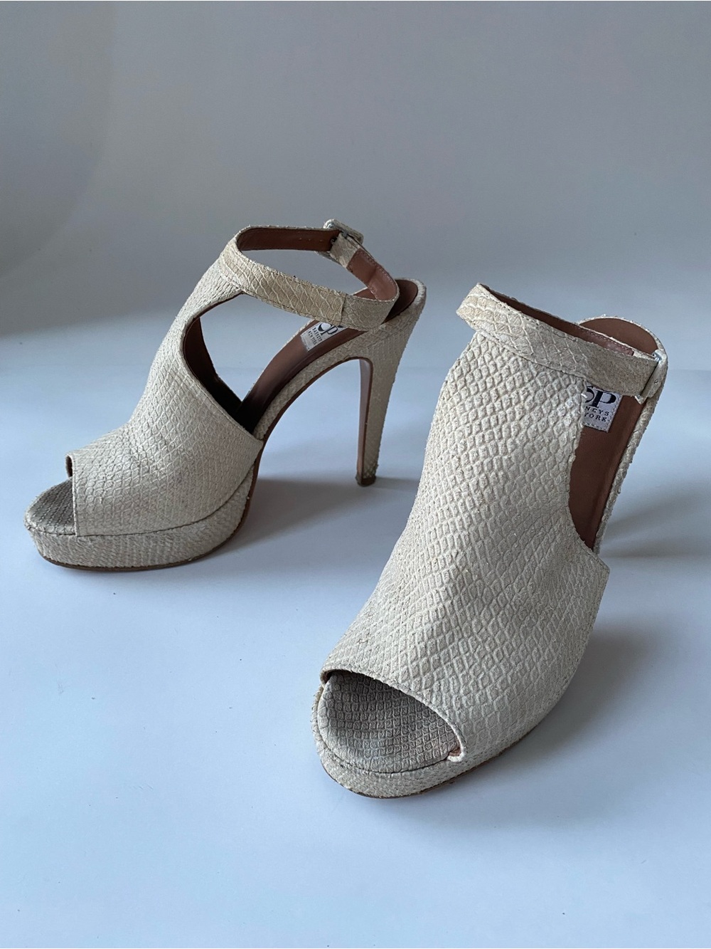 Barney’s New York vintage cream embossed leather platform sandals